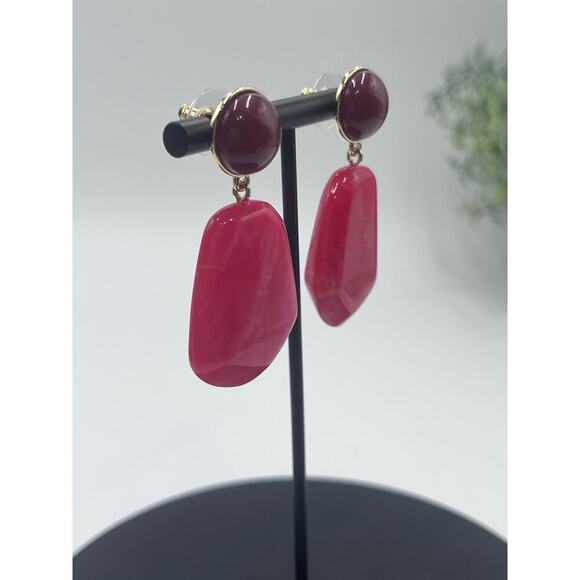 J. Crew Fresh Raspberry Marbled Ice Acrylic Drop Gold Tone Earrings - Picture 3 of 12